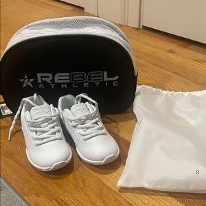 Rebel Rise II Cheer Sneakers